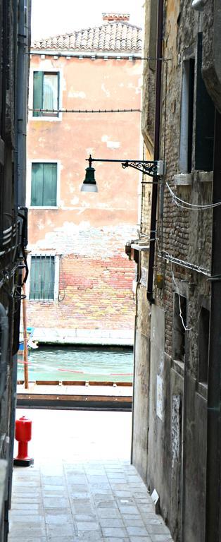 Key Of * Venise